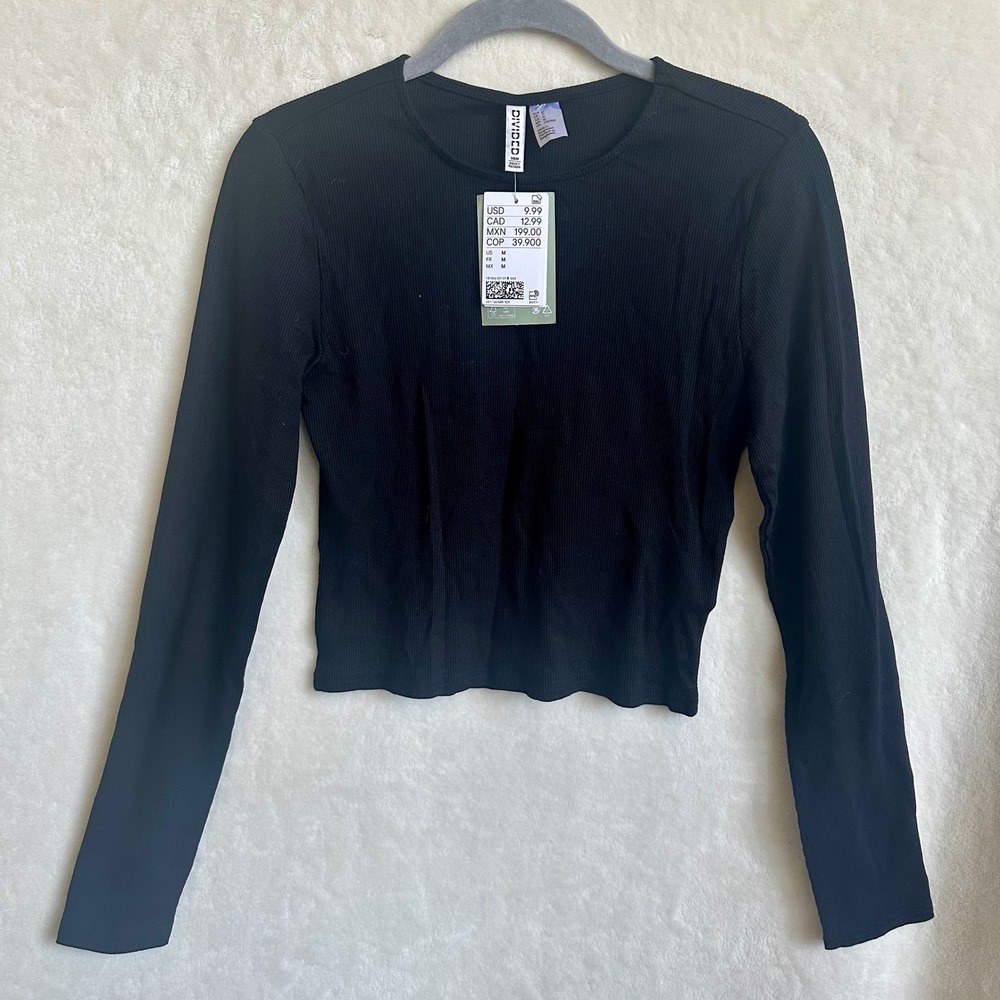 NWT H&M Divided Black Ribbed Long Sleeve Crop Top Crewneck Size Medium